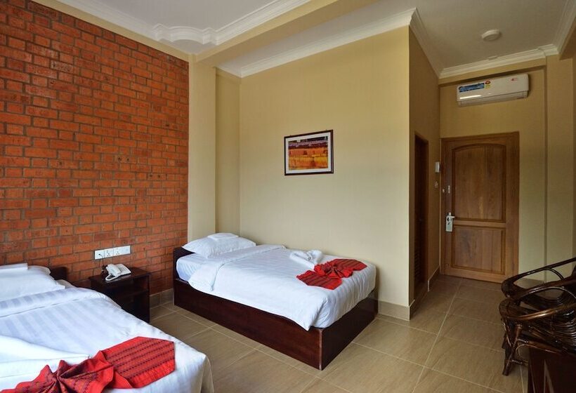 هتل The Pegu Lodge