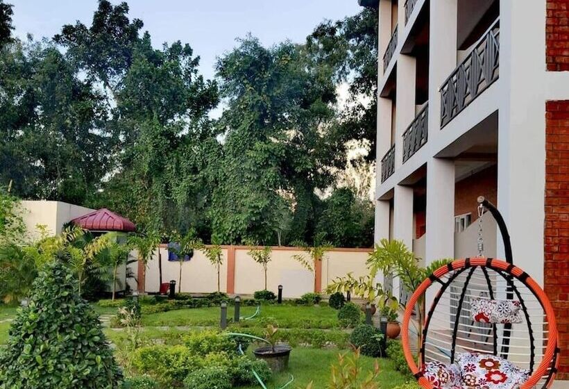 هتل The Pegu Lodge