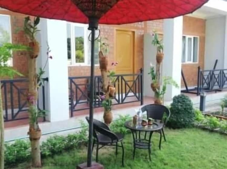 هتل The Pegu Lodge