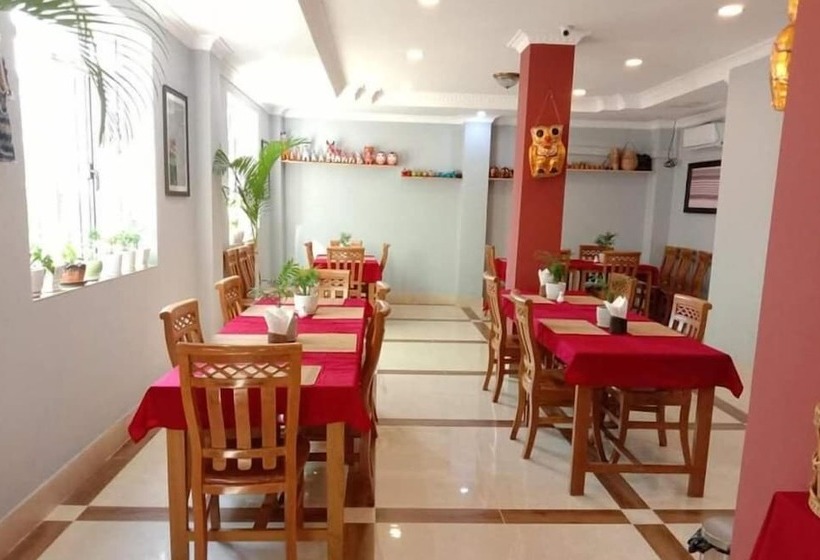 هتل The Pegu Lodge