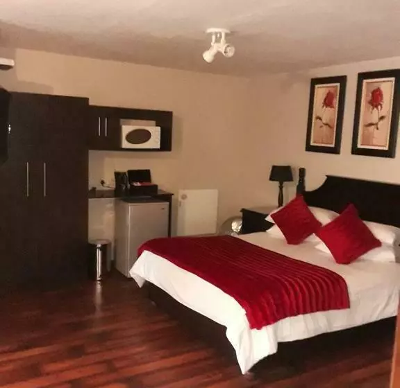 ペンション Cambridge Guesthouse
