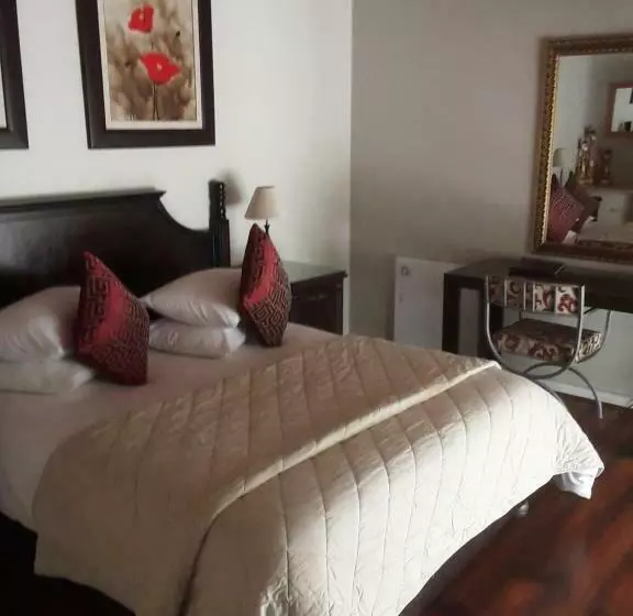 ペンション Cambridge Guesthouse