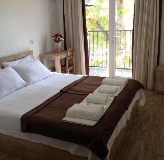 پانسیون Continental