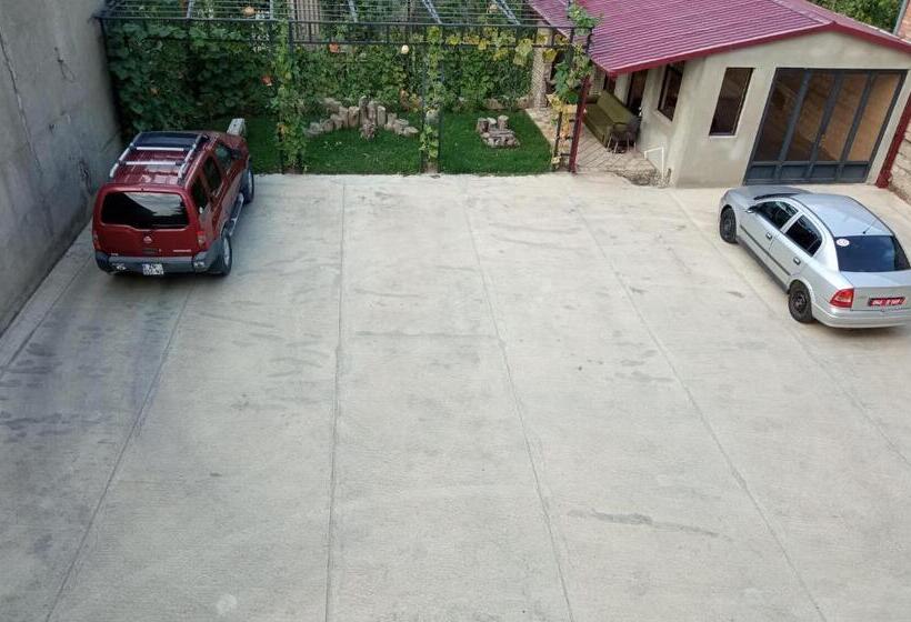 پانسیون Continental