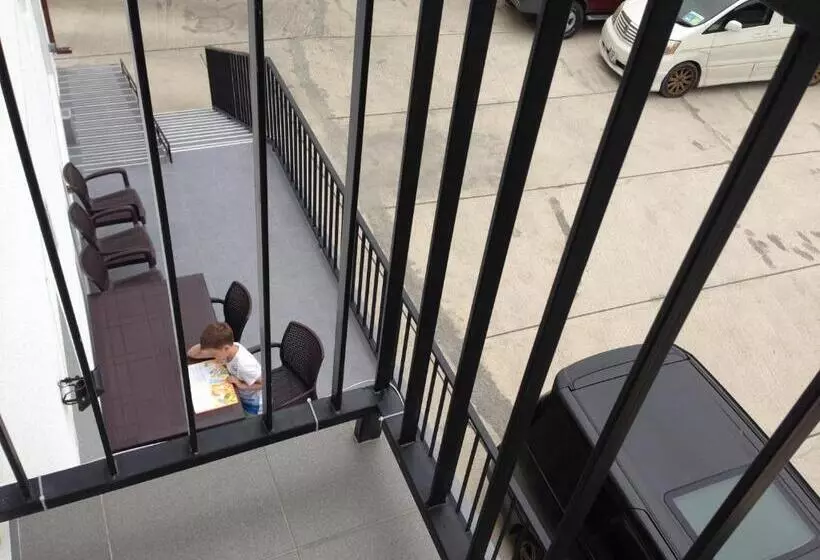 پانسیون Continental