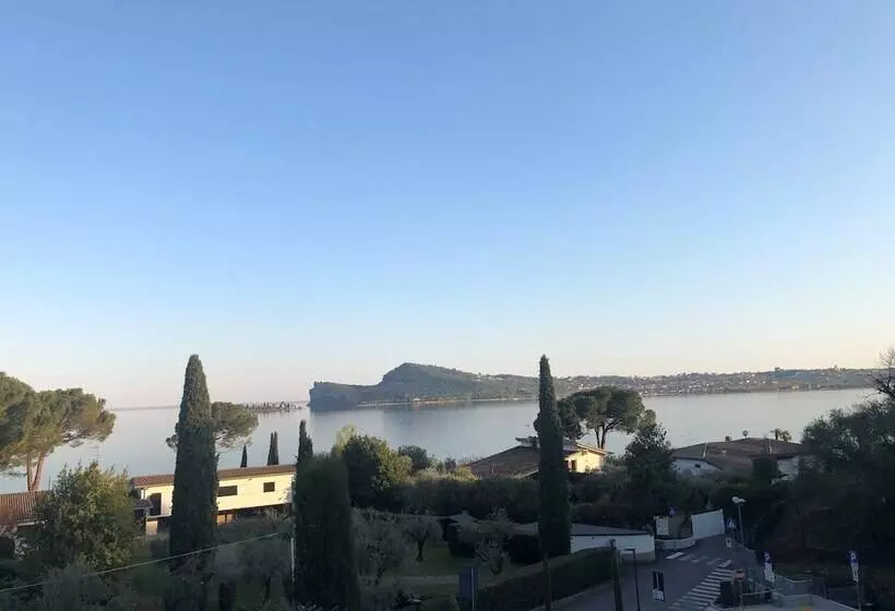 リゾートホテル Lamasu Rioverde   Lago Di Garda
