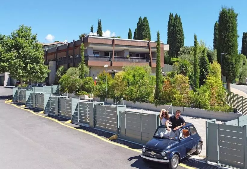 リゾートホテル Lamasu Rioverde   Lago Di Garda