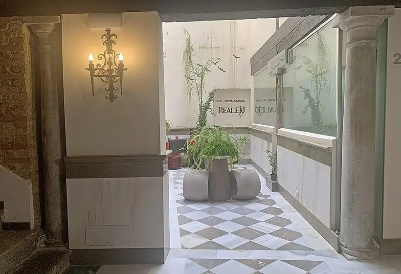 Apartamentos Real Suites Realejo 3000