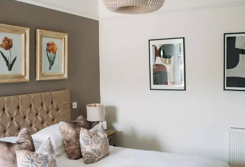 Aamiaismajoitus (B&B) Heasley House