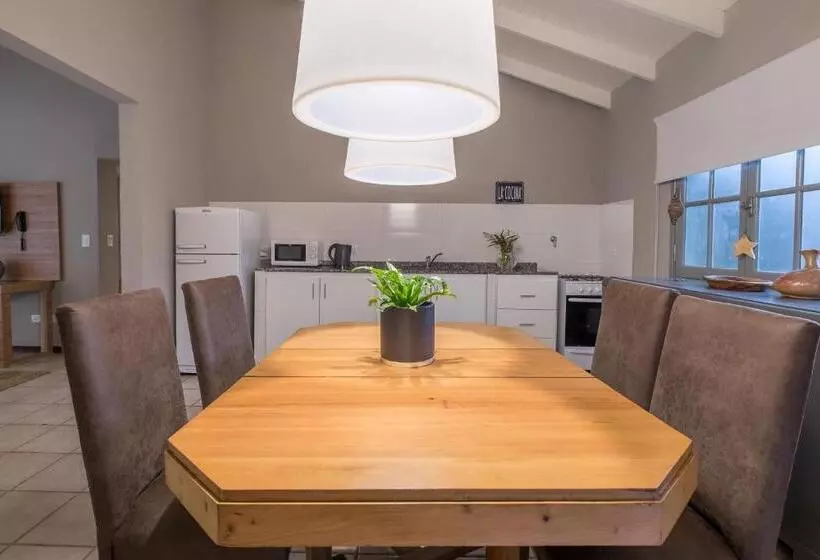 ホテル Calina Casa De Huéspedes