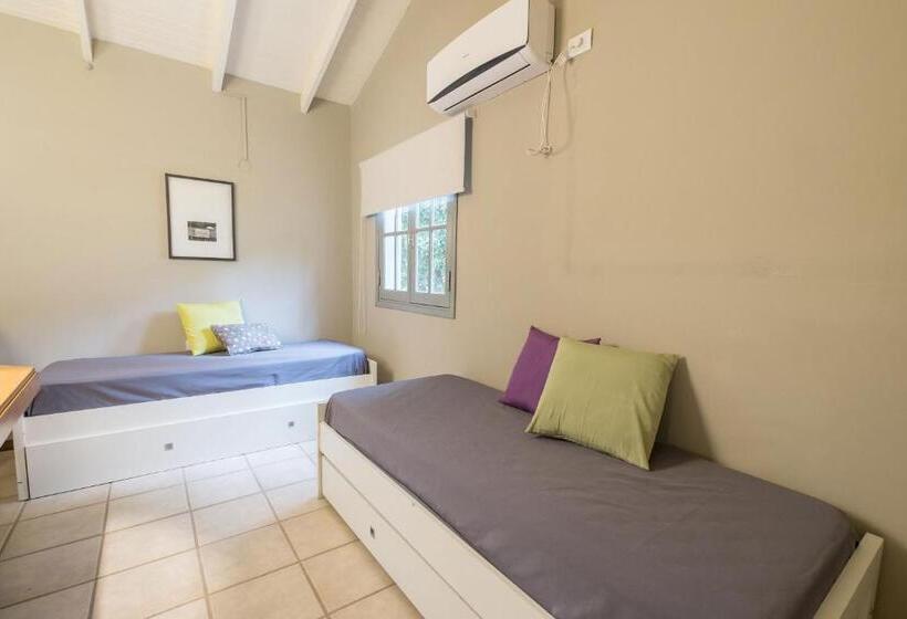 בית מלון כפרי Calina Casa De Huéspedes