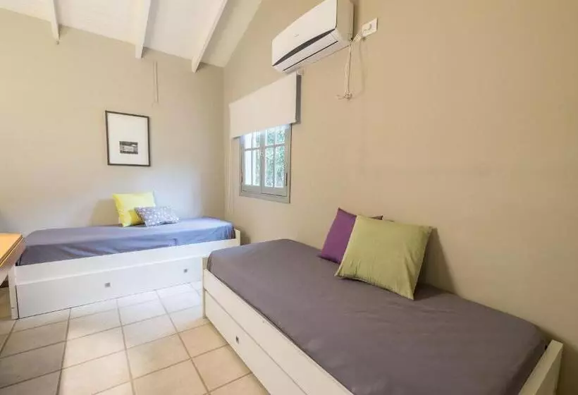 ホテル Calina Casa De Huéspedes