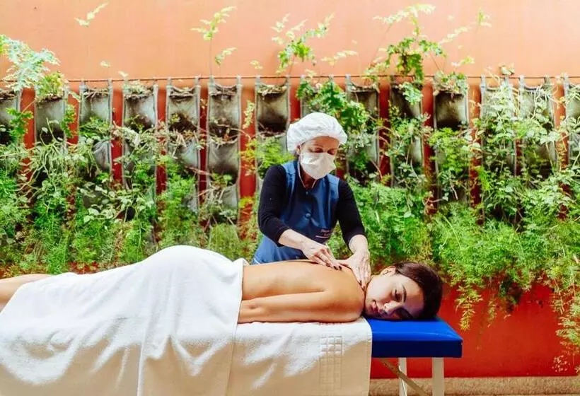 Hotelli Reggia Catarina