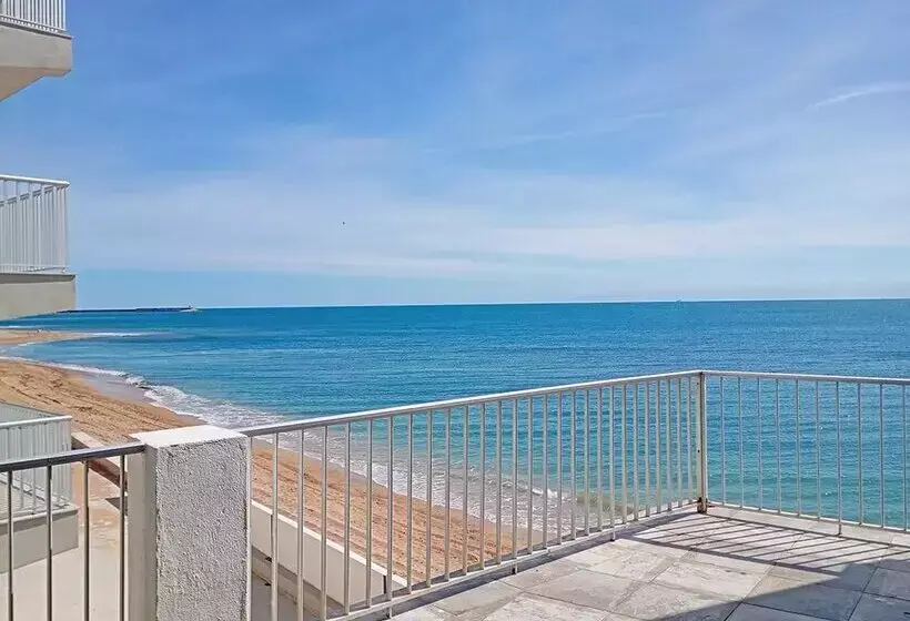 Apartamentos Los Rosales 3000