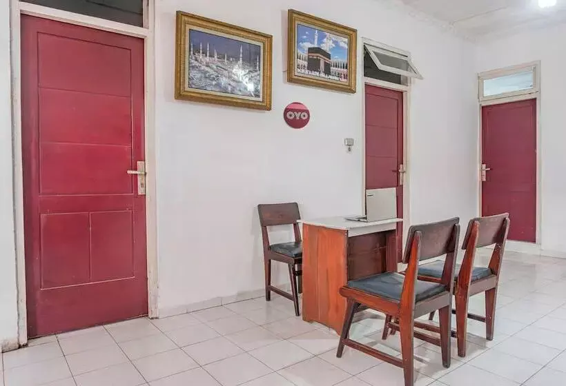 Hotelli O Guest House Pahlawan Syariah