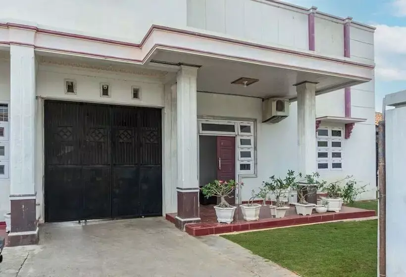 Hotelli O Guest House Pahlawan Syariah