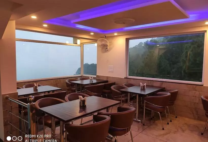 Aamiaismajoitus (B&B) Wood Stock Kasauli   Rooms & Cottages   Panoramic View & Balcony Rooms