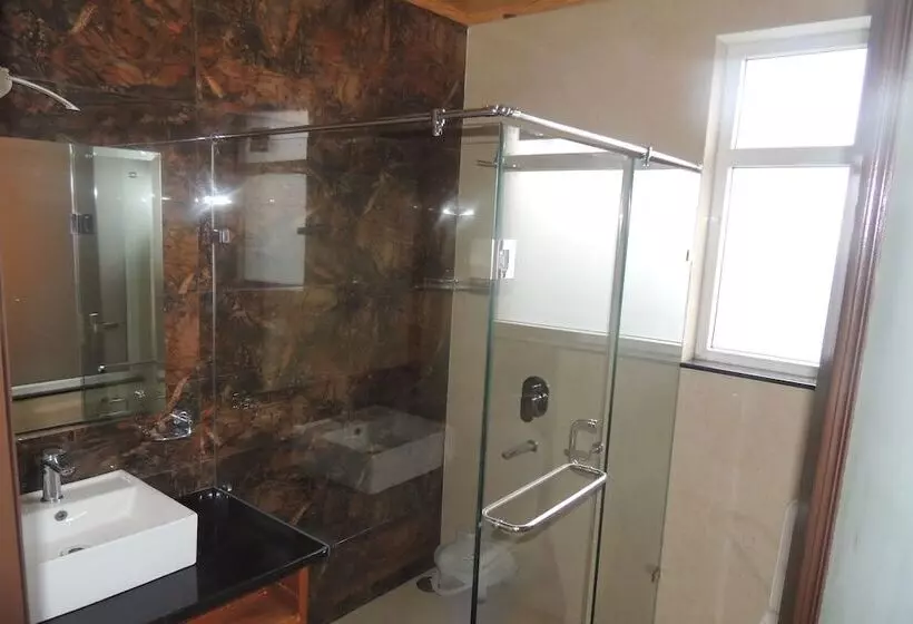 Aamiaismajoitus (B&B) Wood Stock Kasauli   Rooms & Cottages   Panoramic View & Balcony Rooms