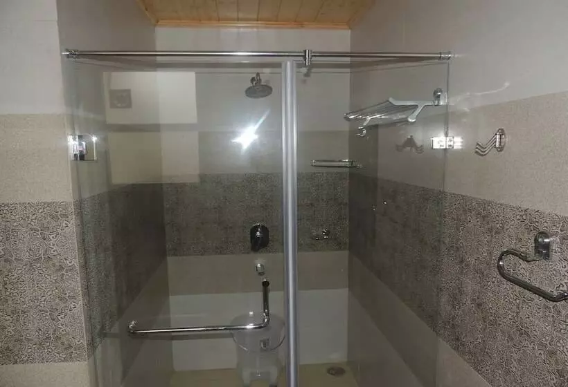 Aamiaismajoitus (B&B) Wood Stock Kasauli   Rooms & Cottages   Panoramic View & Balcony Rooms