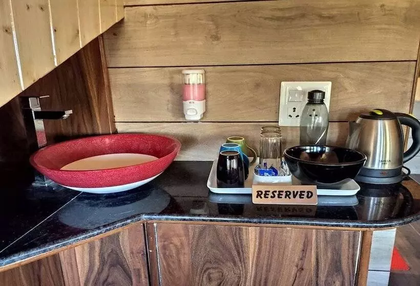 Aamiaismajoitus (B&B) Wood Stock Kasauli   Rooms & Cottages   Panoramic View & Balcony Rooms