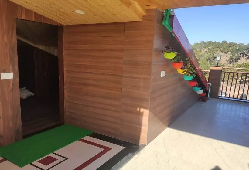 Aamiaismajoitus (B&B) Wood Stock Kasauli   Rooms & Cottages   Panoramic View & Balcony Rooms