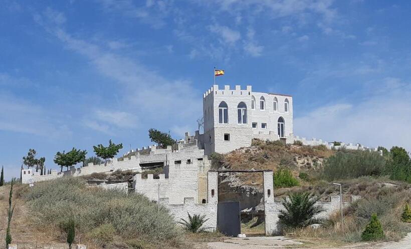 Отель Cueva Tardienta Monegros Adults Only