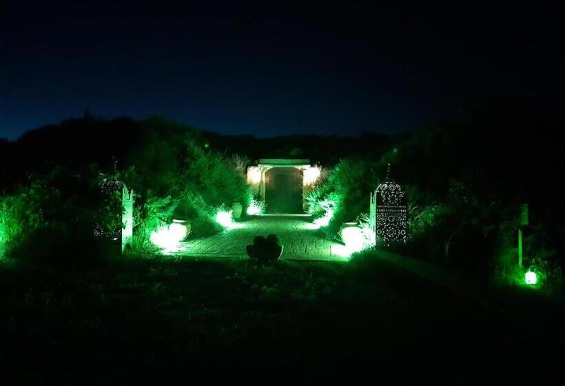 Отель Cueva Tardienta Monegros Adults Only