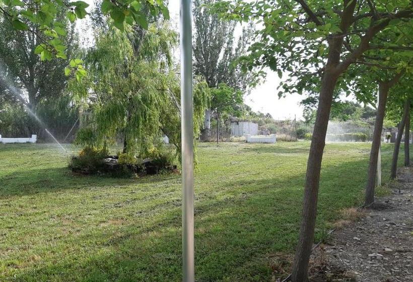 Отель Cueva Tardienta Monegros Adults Only