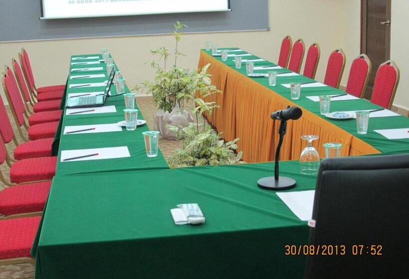 فندق Darulmakmur Scout Lodge