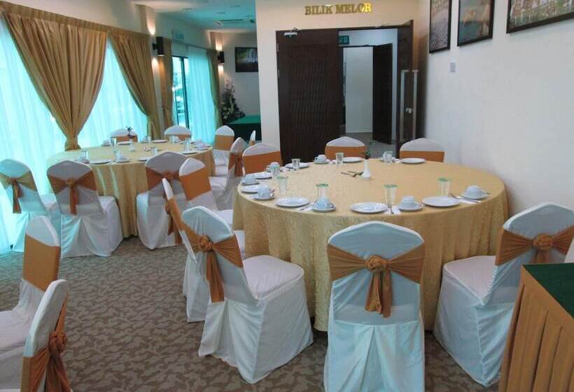 فندق Darulmakmur Scout Lodge