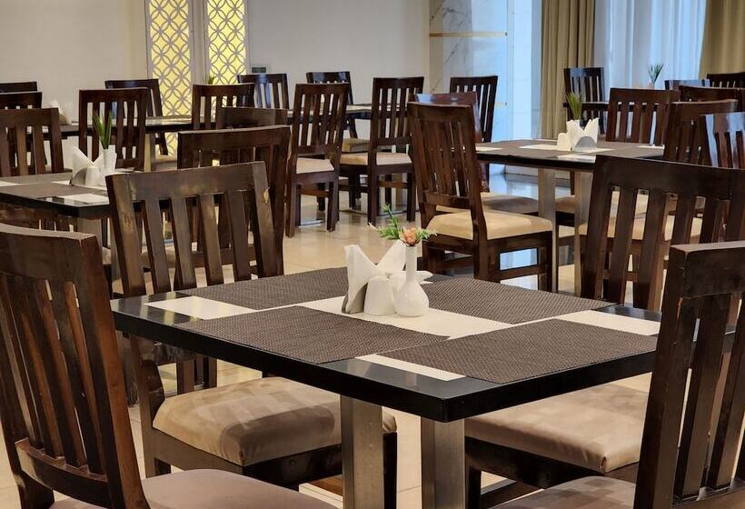 هتل Preethi International