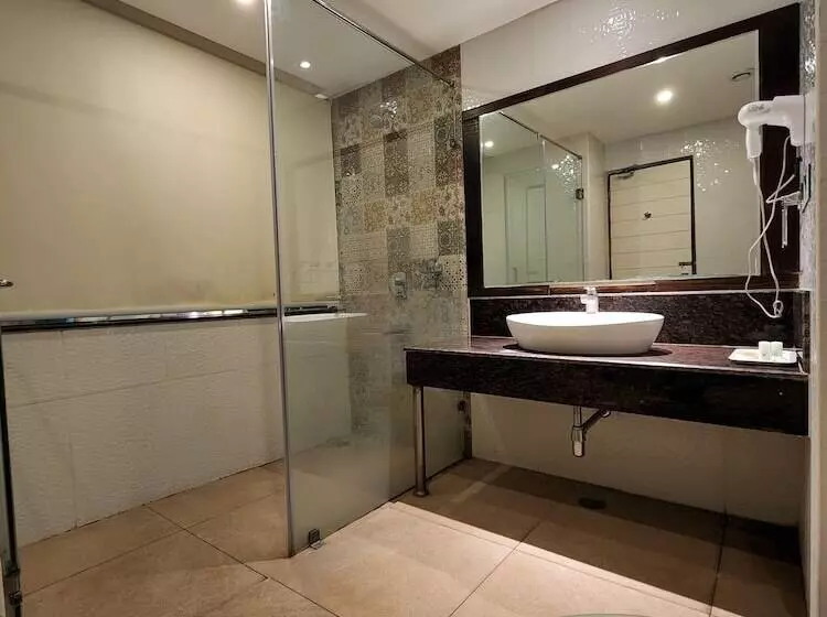 Hotel Preethi International