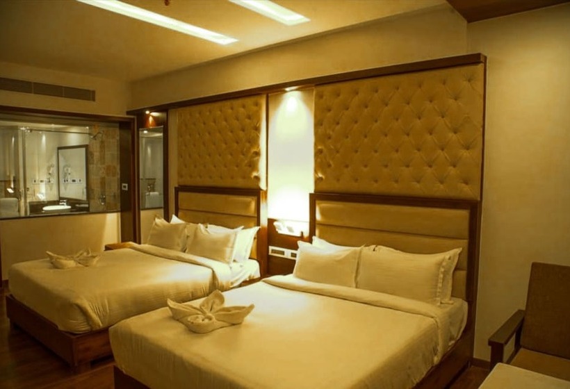 هتل Preethi International