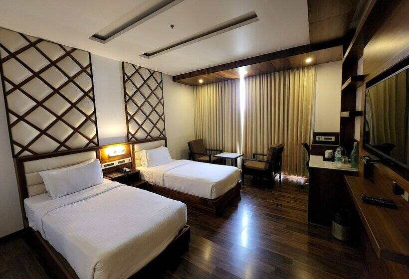 هتل Preethi International