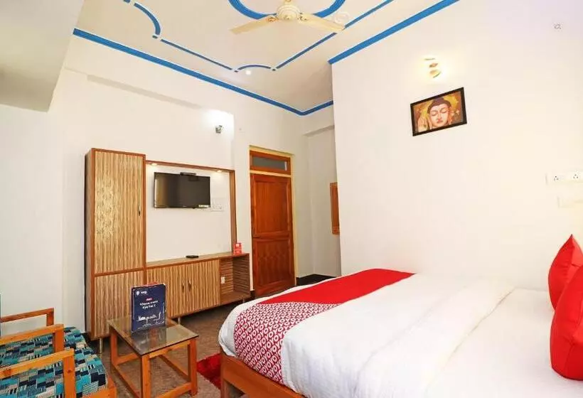 Oyo 26832 Hotel Ratnodaya