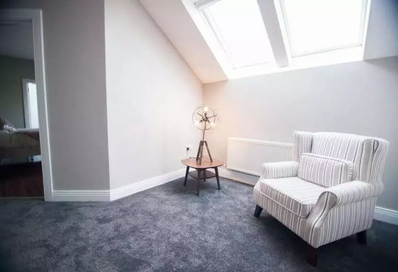 Majatalo West Haven House