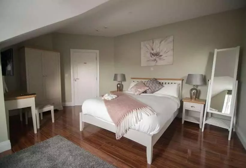 Majatalo West Haven House