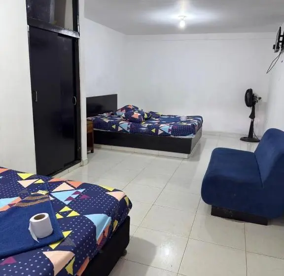 هتل Residencias Dianrik