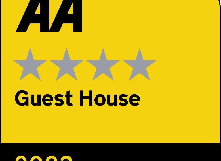 פנסיון Lion House Bed & Breakfast With Restaurant