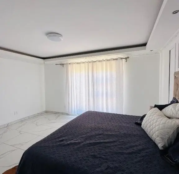 پانسیون Private Entrance Room Behind Out Of Africa