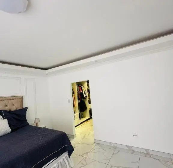 پانسیون Private Entrance Room Behind Out Of Africa