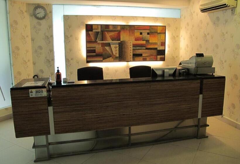 בית מלון כפרי Oscar Inn