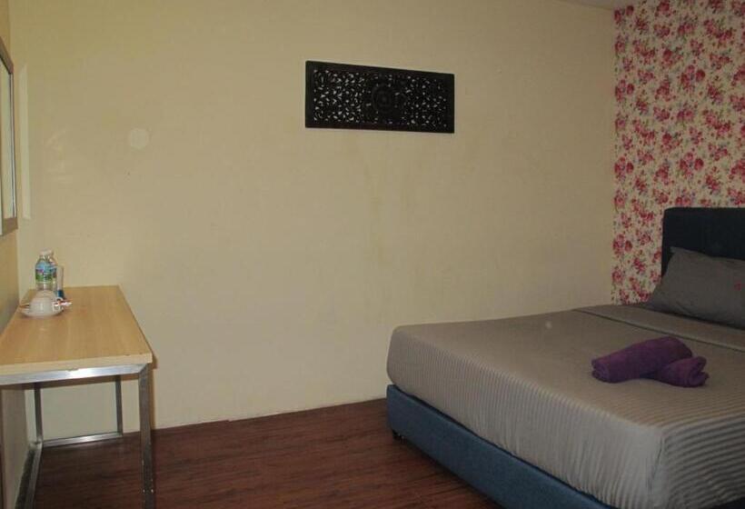 בית מלון כפרי Oscar Inn