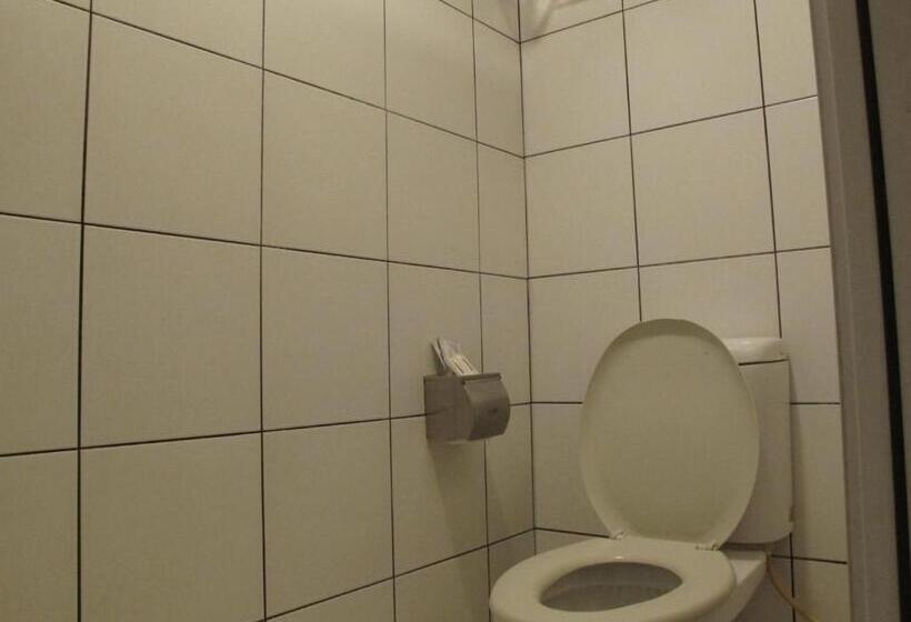 בית מלון כפרי Oscar Inn