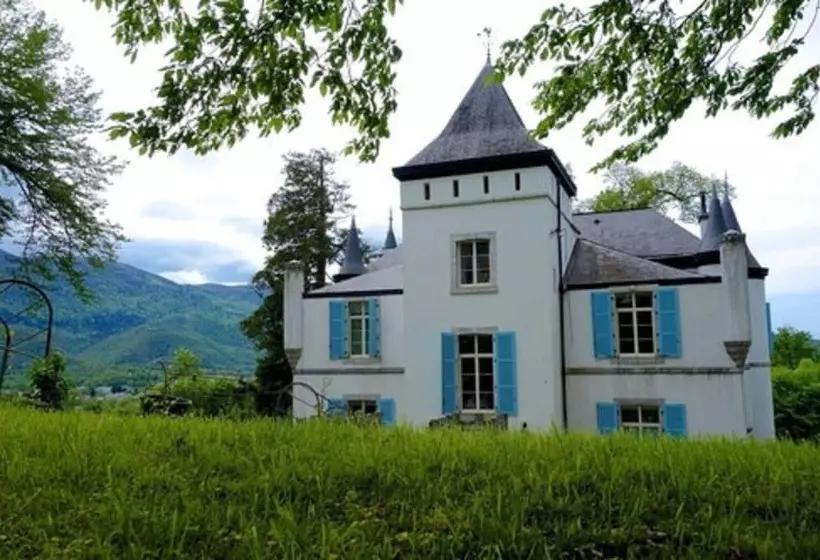 Aamiaismajoitus (B&B) Chateau De Druon