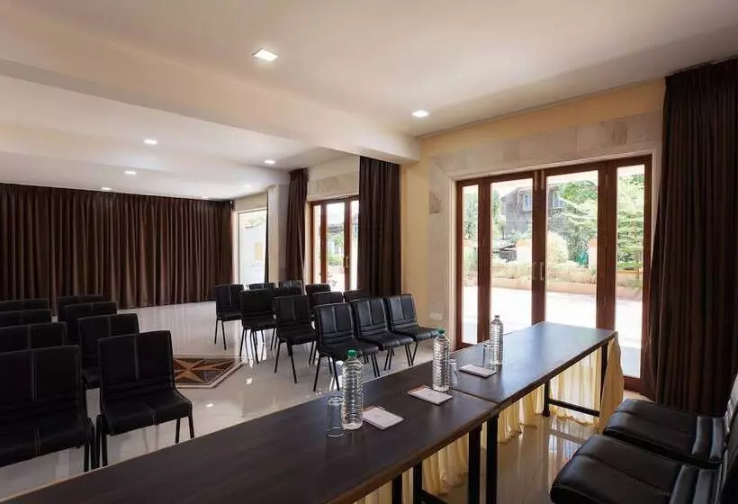 Hotelli City Palace Resort