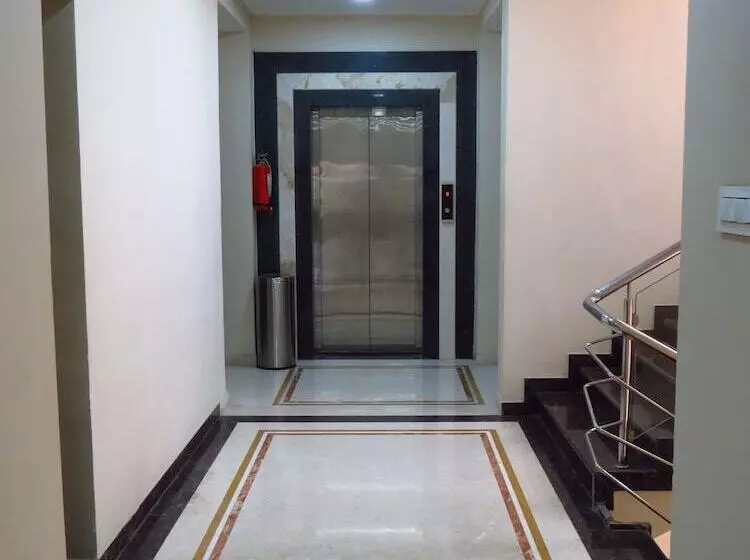 Hotelli City Palace Resort