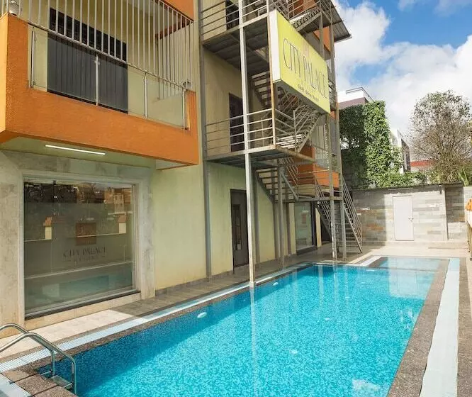 Hotelli City Palace Resort