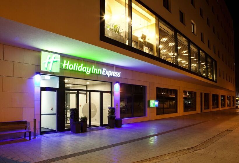 فندق Holiday Inn Express   Mülheim   Ruhr, An Ihg