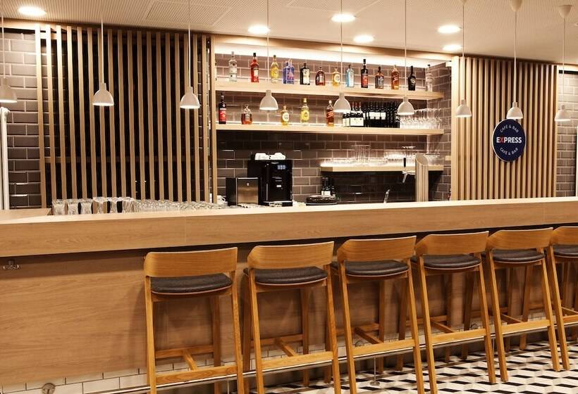 فندق Holiday Inn Express   Mülheim   Ruhr, An Ihg